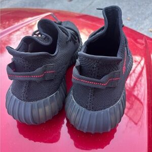 adidas Yeezy Boost 350 V2 red